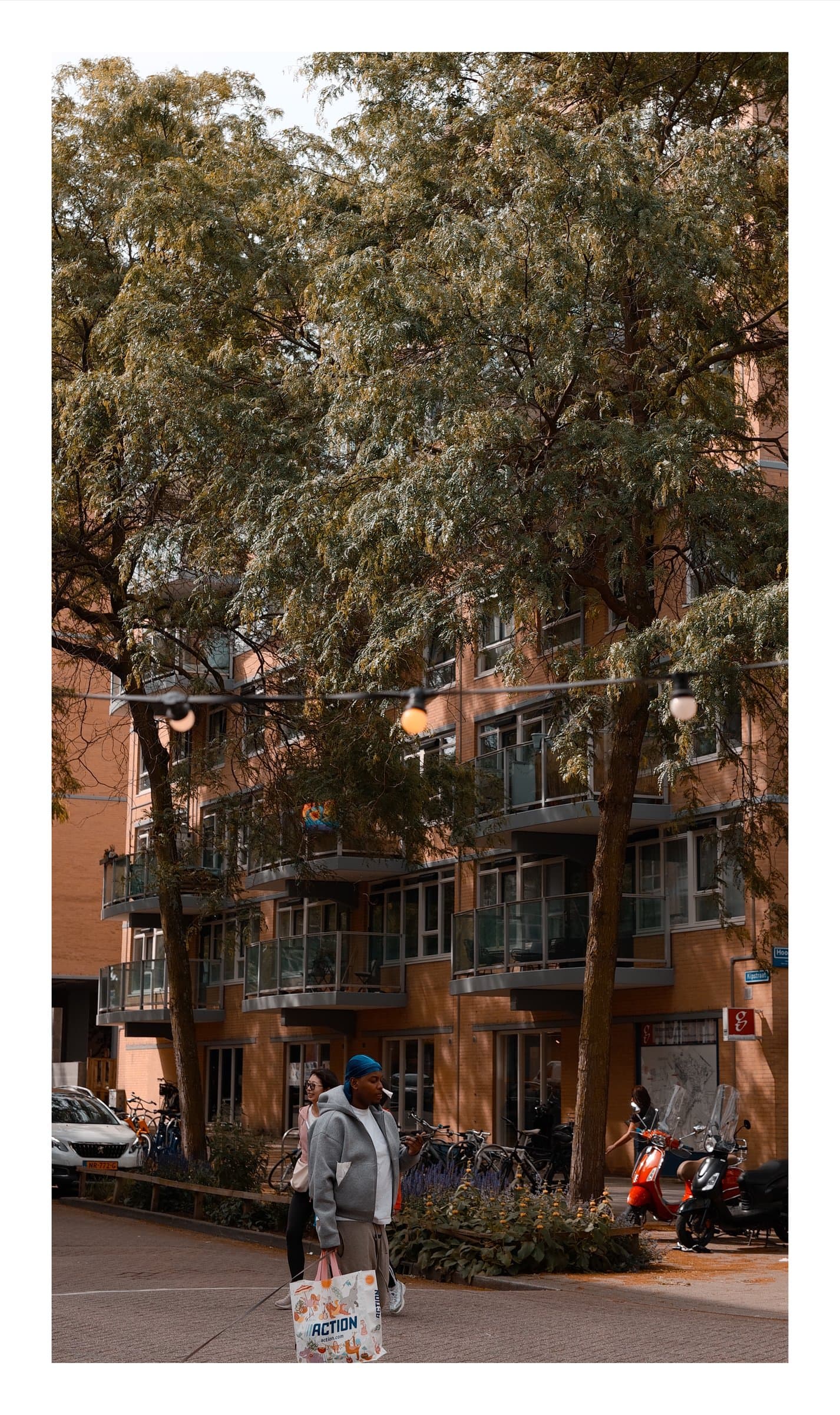 Digital photograph from the streets and architecture of Rotterdam, shot on a Sigma BF.