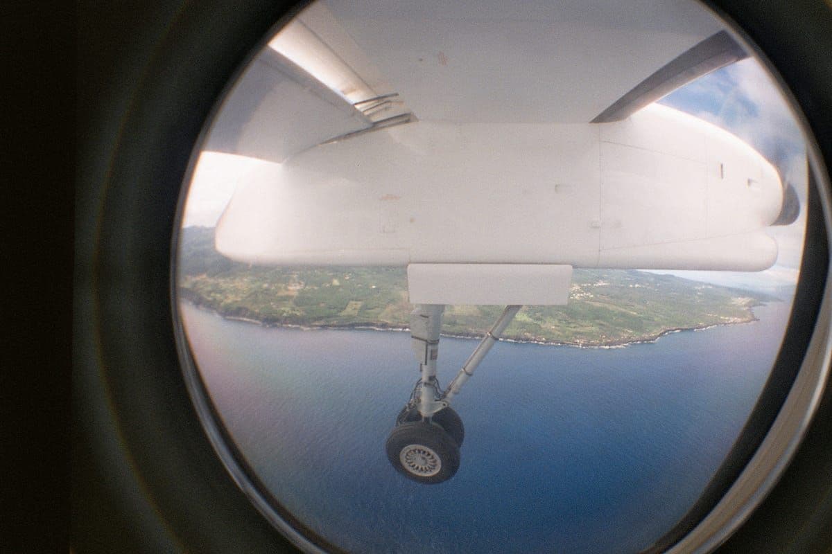 Flying into Pico Island